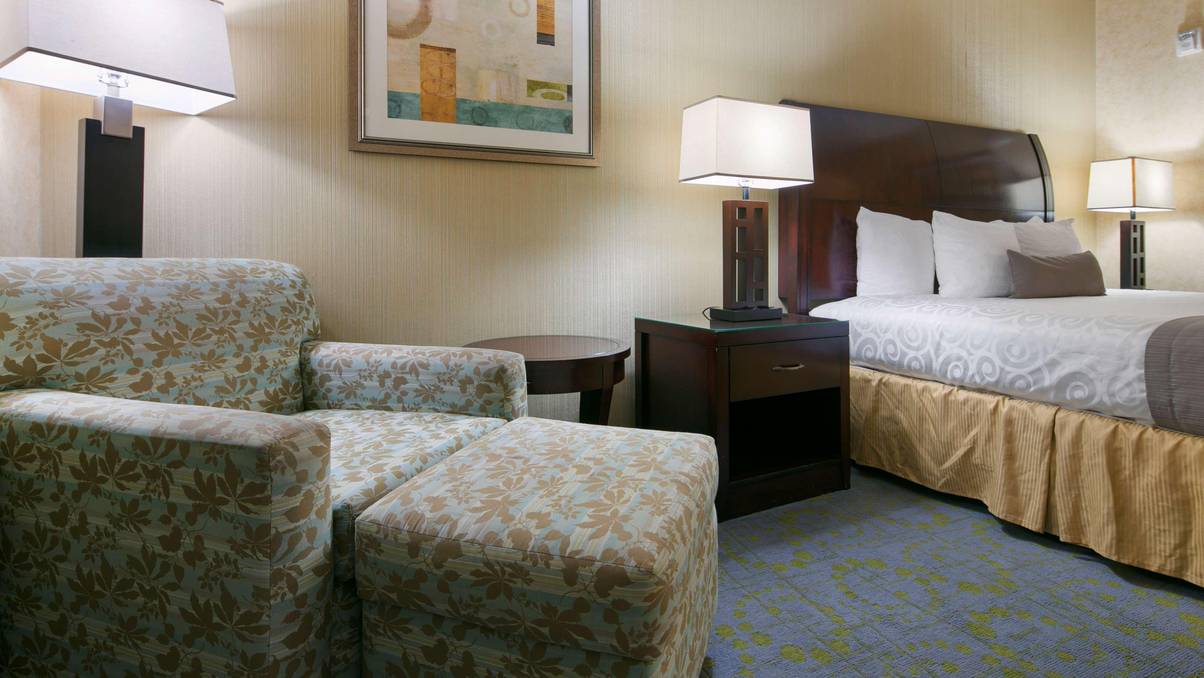 Best Western Plus Wasco Inn & Suites Ngoại thất bức ảnh