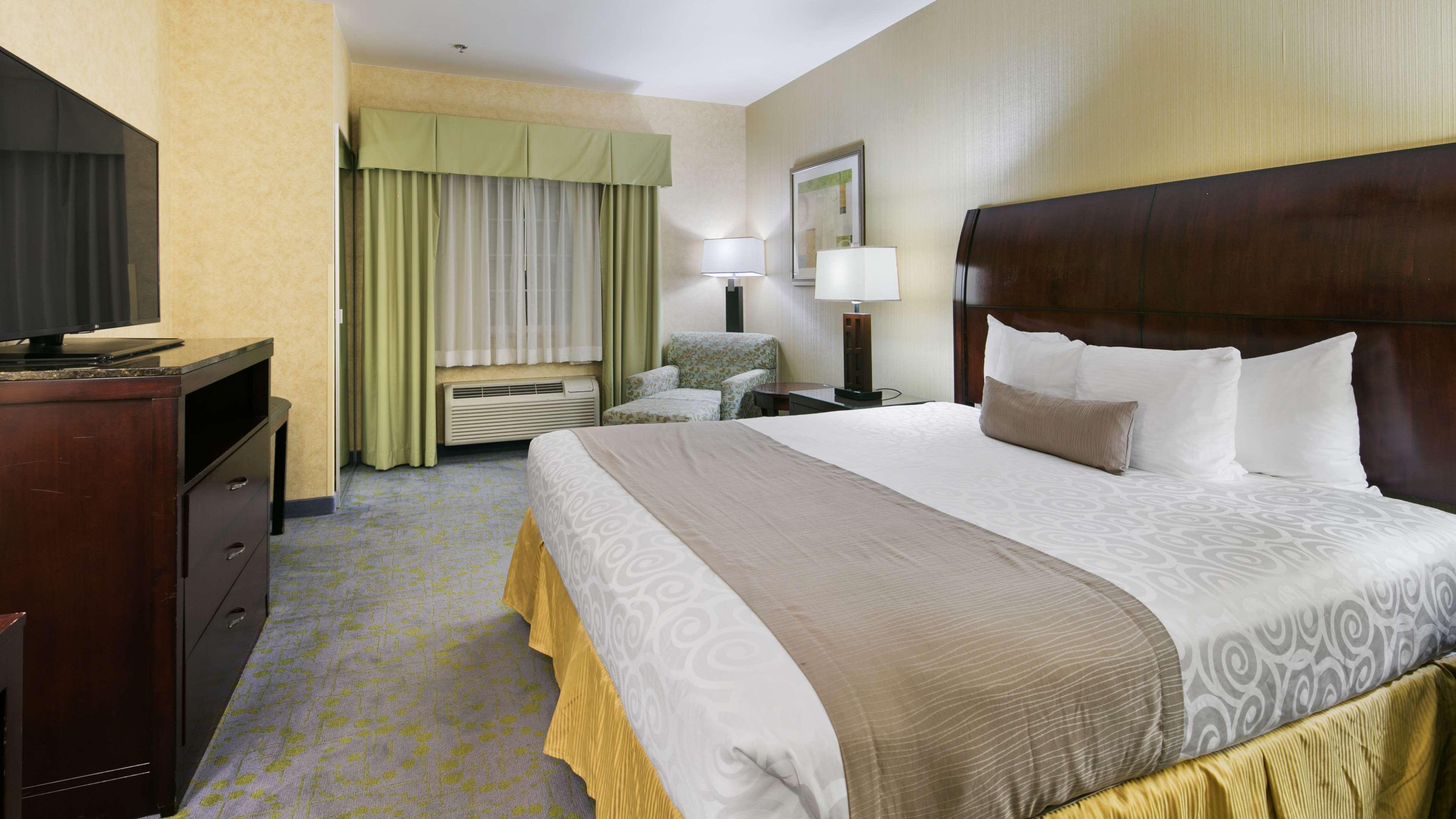 Best Western Plus Wasco Inn & Suites Ngoại thất bức ảnh