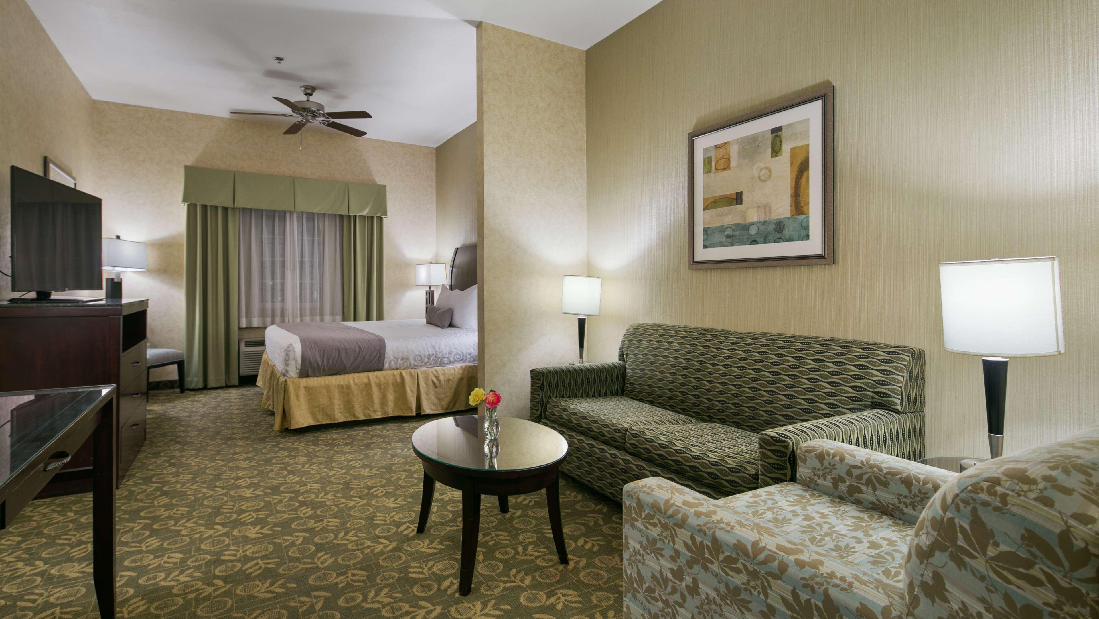 Best Western Plus Wasco Inn & Suites Ngoại thất bức ảnh