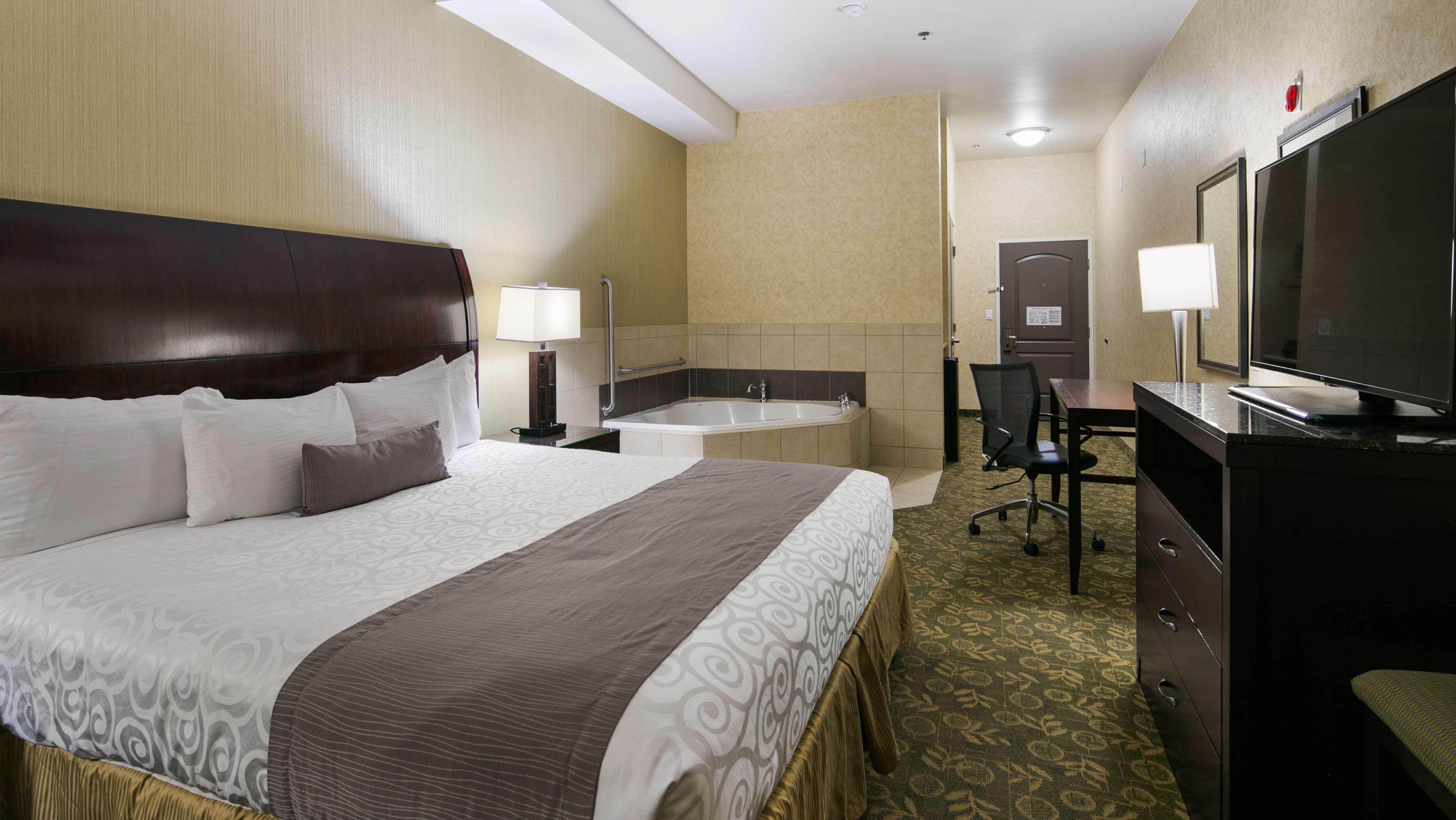 Best Western Plus Wasco Inn & Suites Ngoại thất bức ảnh