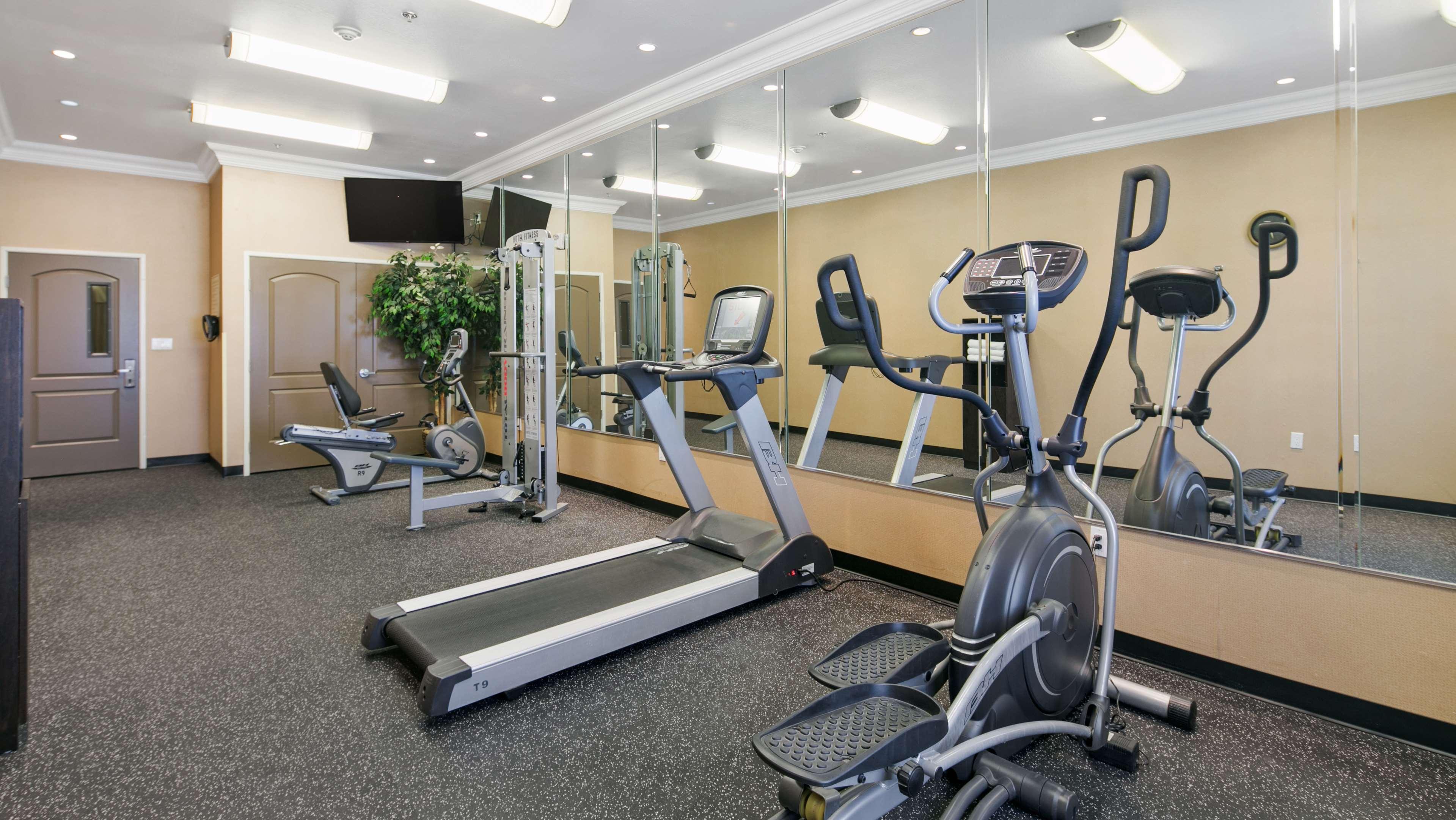 Best Western Plus Wasco Inn & Suites Ngoại thất bức ảnh