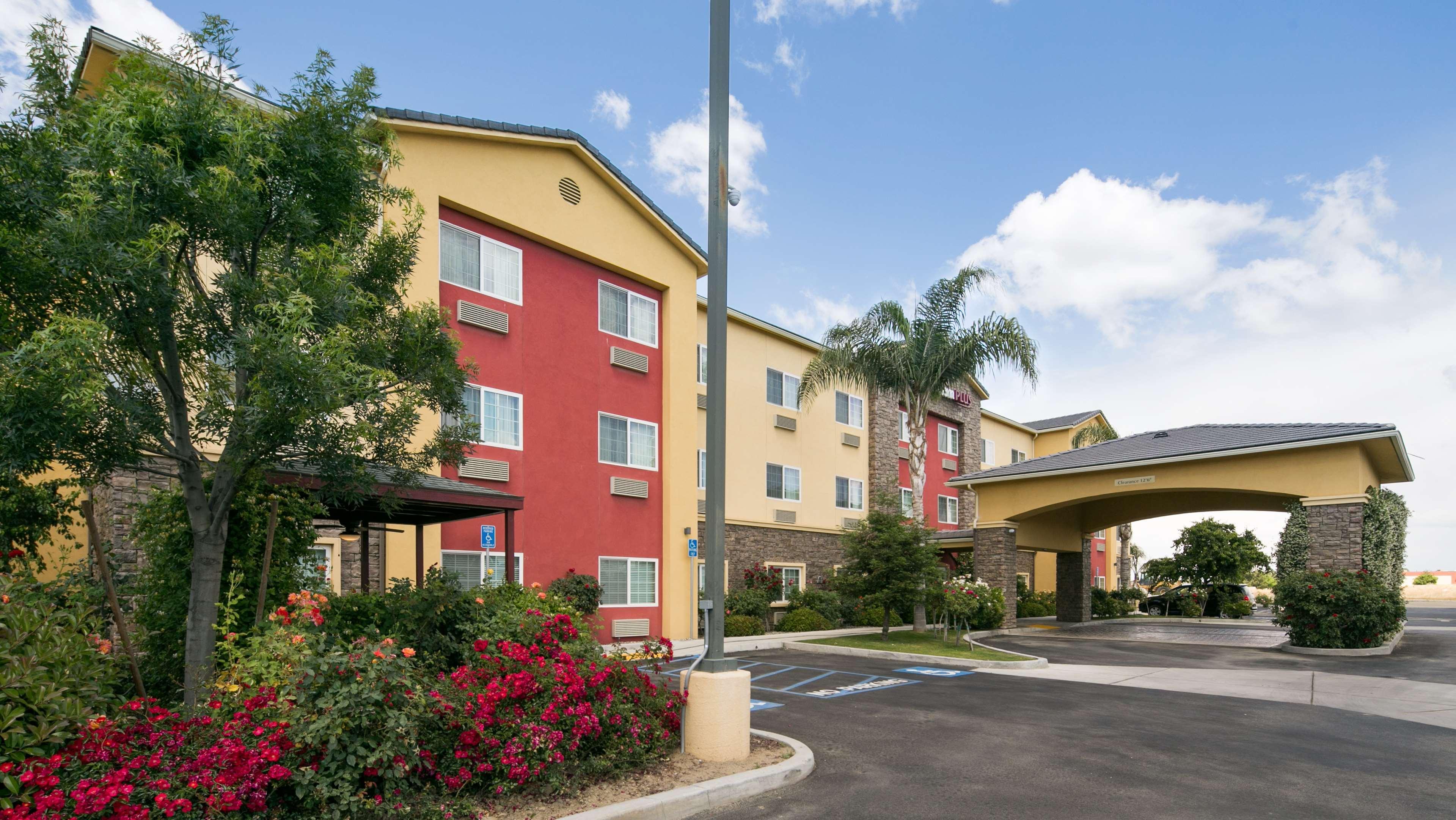 Best Western Plus Wasco Inn & Suites Ngoại thất bức ảnh