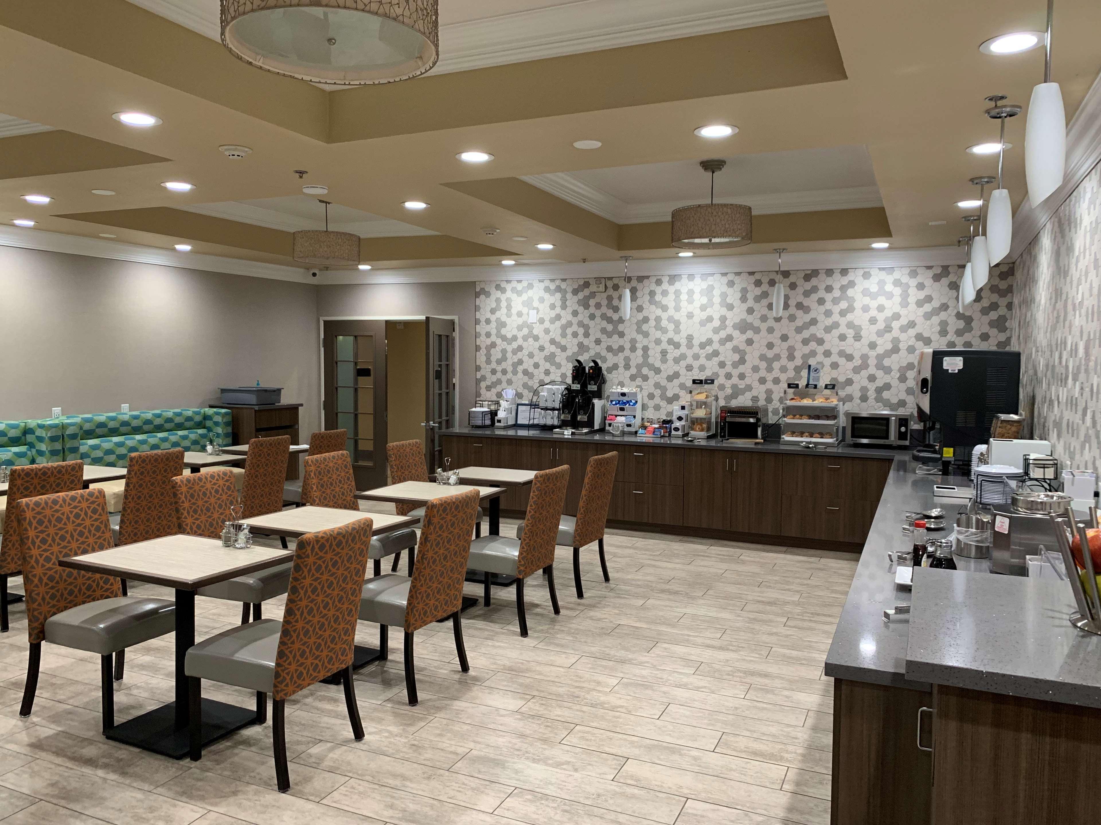 Best Western Plus Wasco Inn & Suites Ngoại thất bức ảnh