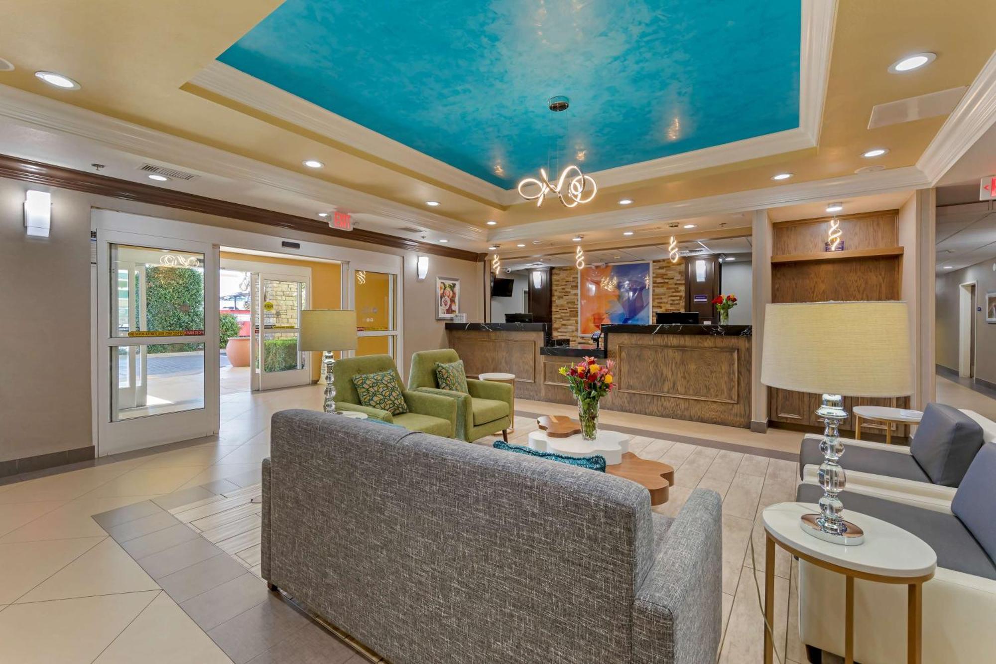 Best Western Plus Wasco Inn & Suites Ngoại thất bức ảnh