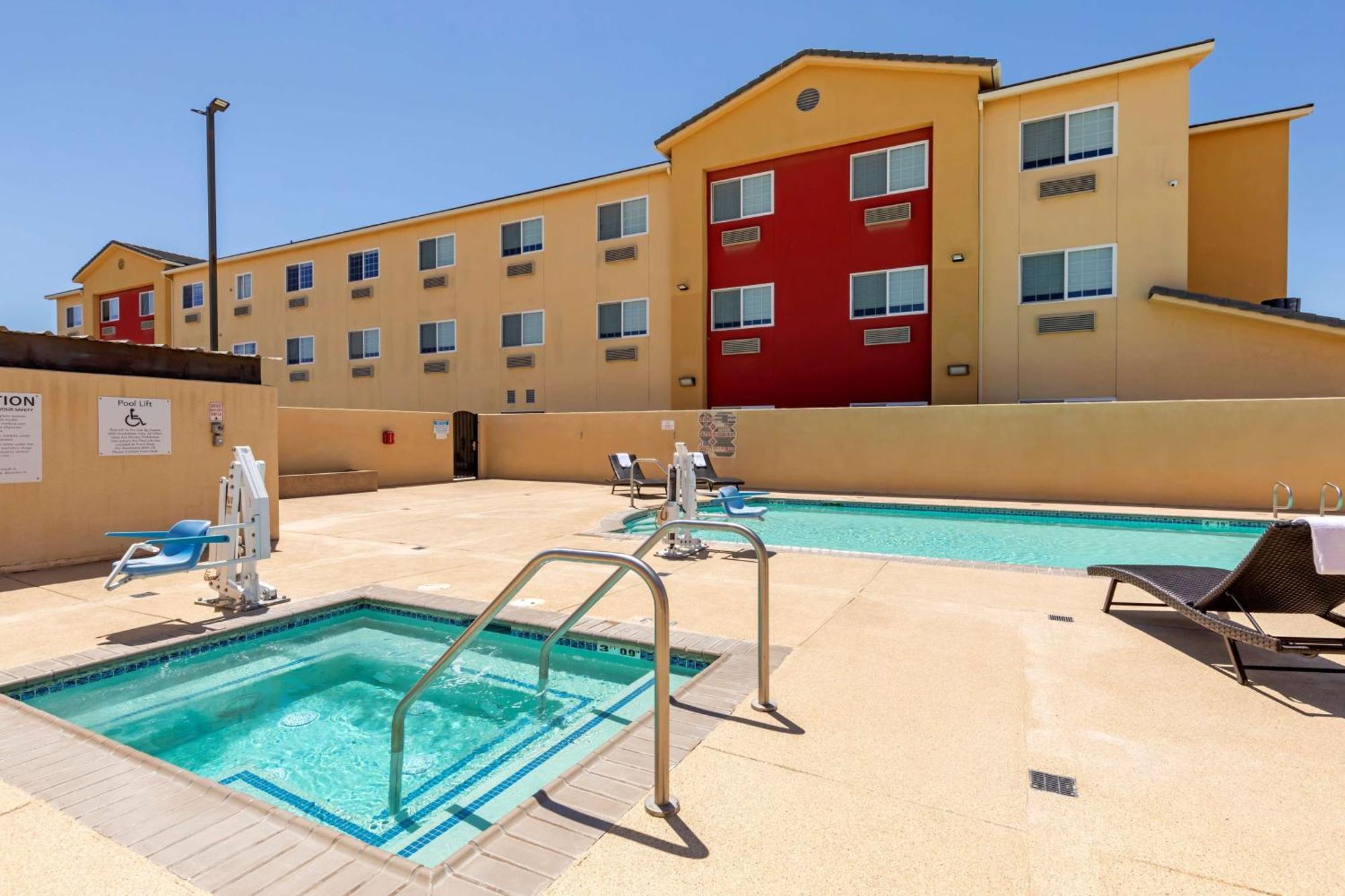 Best Western Plus Wasco Inn & Suites Ngoại thất bức ảnh