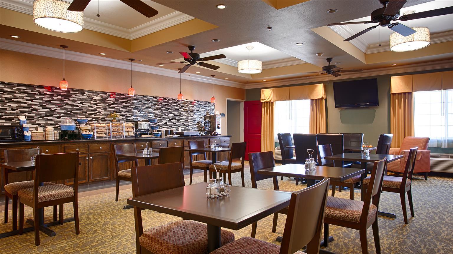 Best Western Plus Wasco Inn & Suites Ngoại thất bức ảnh