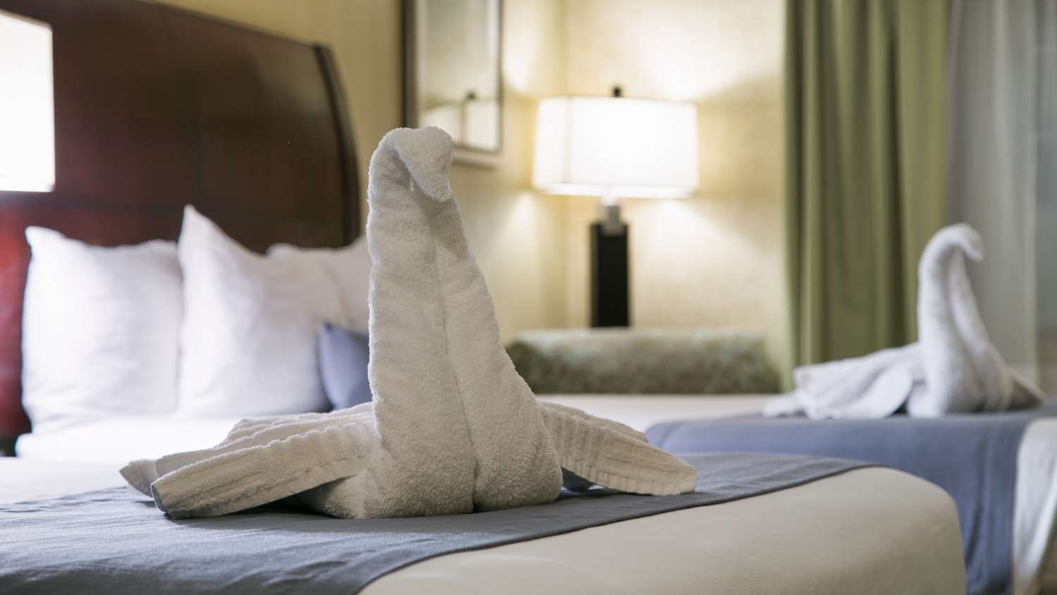 Best Western Plus Wasco Inn & Suites Ngoại thất bức ảnh